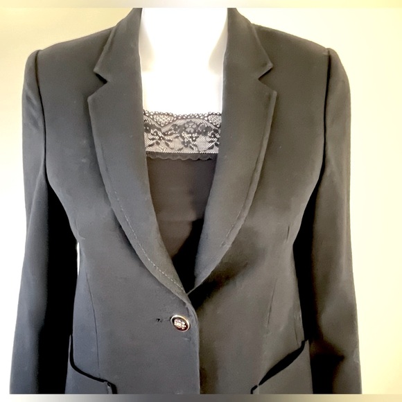 Classic chique black wool blazer jacket two buttons closure two front pockets - Picture 2 of 16